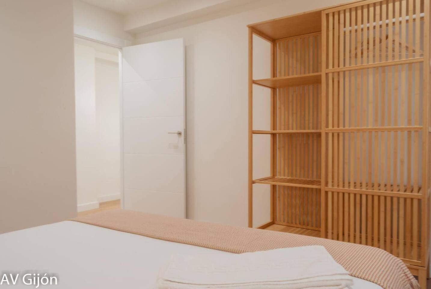 Apartamento La Playa 17 Gijon Bagian luar foto