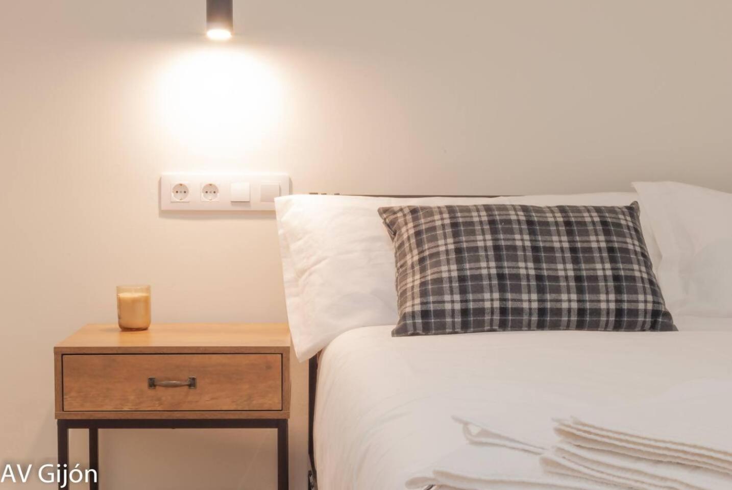 Apartamento La Playa 17 Gijon Bagian luar foto