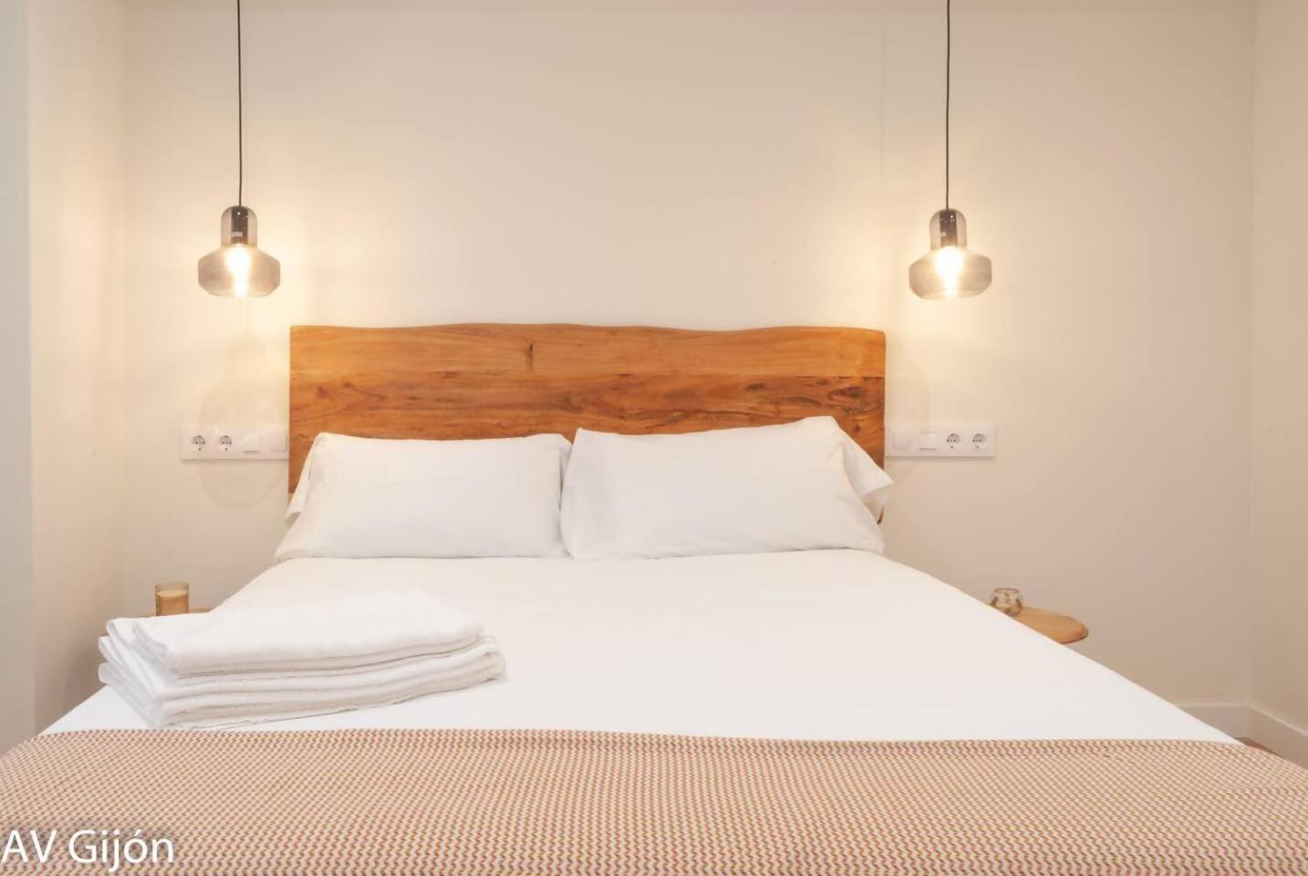 Apartamento La Playa 17 Gijon Bagian luar foto